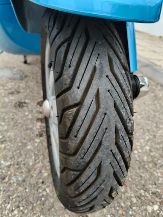 Vespa LX50 4T Negra Automática