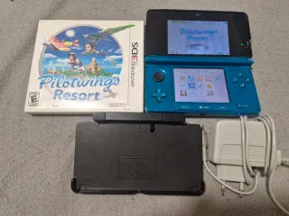 Nintendo 3DS Azul con Pilotwings Resort