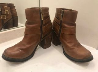 Botines de cuero marrón con tacón