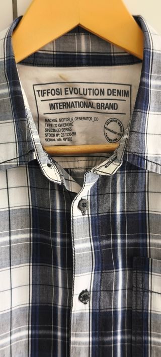 Camisa de cuadros azul y blanco