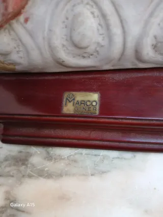 Figura porcelana italiana mujer sentada