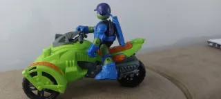 Figura donatelo y moto