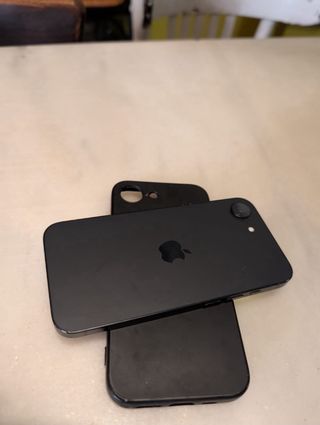 iPhone 16e 128GB Negro + Batería Inalámbrica
