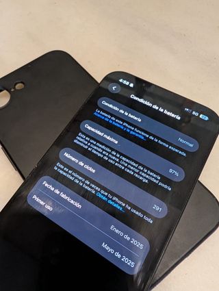 iPhone 16e 128GB Negro + Batería Inalámbrica