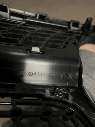 Parrilla original de diamante Mercedes CLA 2018