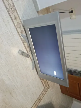 Televisión Daewoo Plata