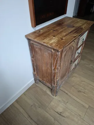 Alacena pequeña de madera