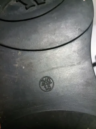 Zapatos negros de vestir.