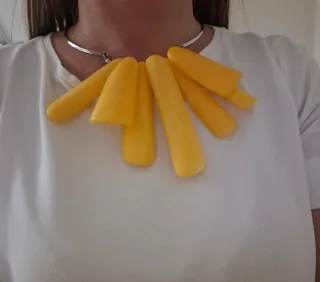 Collar Adolfo Dominguez Plata y Amarillo