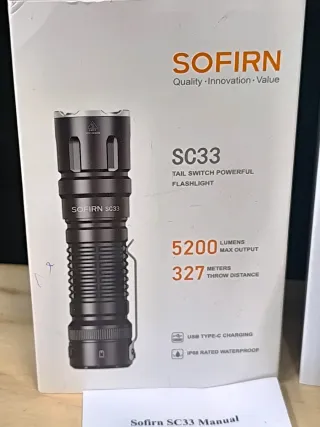 Linterna Sofirn SC33