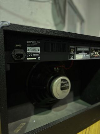 Amplificador Behringer V-Tone