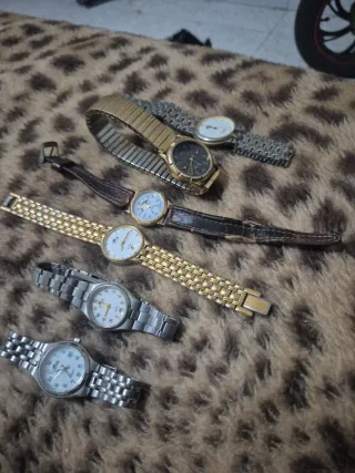 Lotto di 6 orologi Lotus