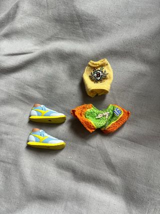 Ropa para muñeca: Zapatos y conjunto