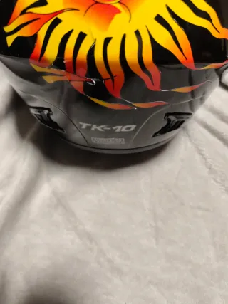 Casco Moto Takachi Sol Sonriente como nuevo