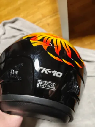 Casco Moto Takachi Sol Sonriente como nuevo