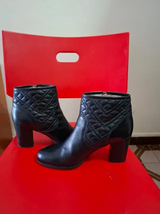 Botines Unisa Negros Piel Tacon