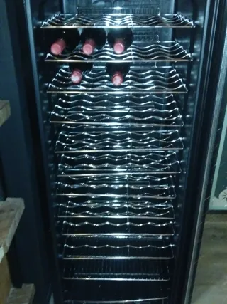 Vinoteca CAVE 50 botellas