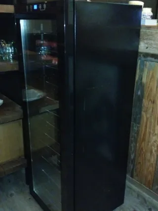 Vinoteca CAVE 50 botellas