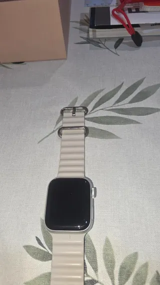 Apple Watch S6 + 4 correas y protectores