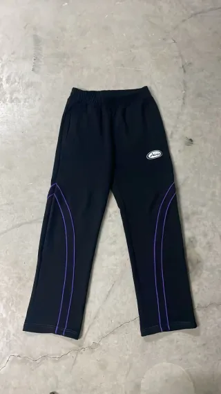 Conjunto ropa de moda emergente