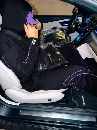 Conjunto ropa de moda emergente