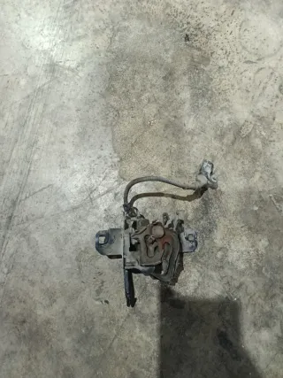 Cerradura Capot Seat León 1