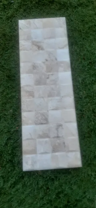 Baldosa cerámica efecto mármol beige