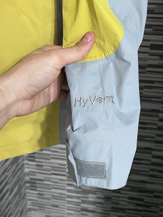 Abrigo North Face Summit Series Hyvent talla M