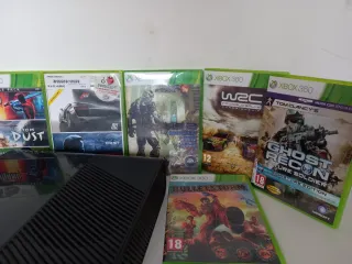 Xbox 360 Negra con 2 Mandos y Juegos