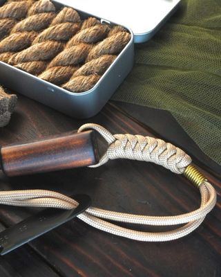 Ferro Rod Artesanal y Kit de Fuego (Yute encerado)