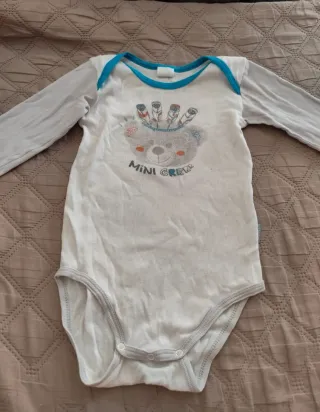 Lote 6 bodies 18 meses Absorba