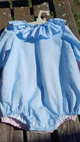 Peleles con volantes y cuadros 24/36 meses