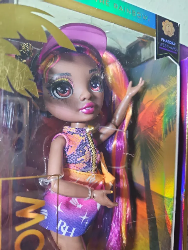 Rainbow High Phaedra Westwards Muñeca