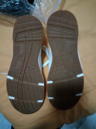 Zapatos unisex talla 40