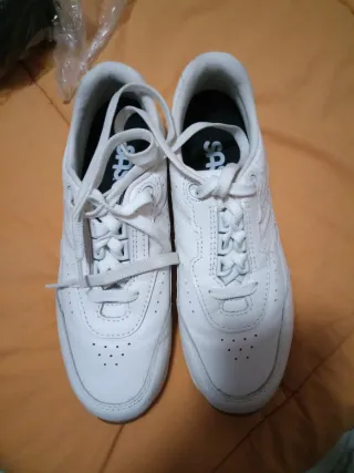 Zapatos unisex talla 40