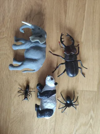 Lote animales y muñecos de plástico