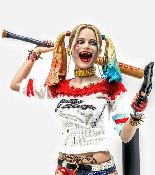 FIGURA HARLEY QUINN. (SUICIDE SQUAD). ESCALA: 1/6.