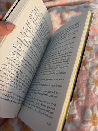 El poso amargo del café (Gran Angular / Big Ang...