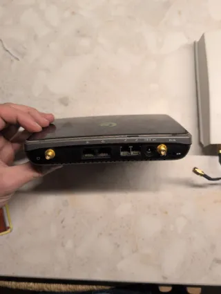 Router WiMAX ZTE IX380 y Antena AW3037 3.3-3.GHz