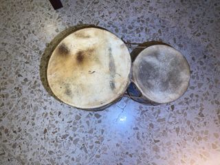 Timbales africanos decorados