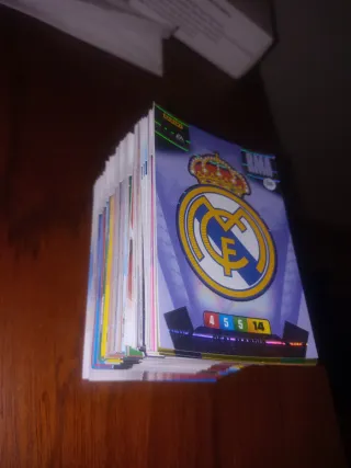 Lote 130 cartas nueva colección Adrenalyn XL 25/26