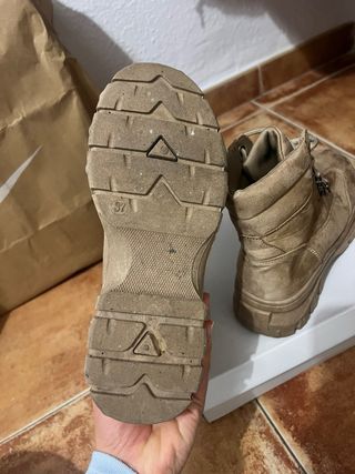 Botas militares beige con plataforma