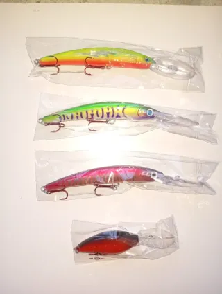 Lote 4 señuelos pesca nuevos