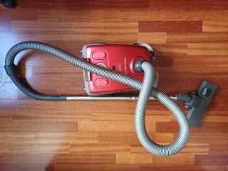 Aspirador Rowenta Rojo 1700W