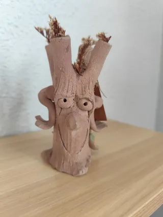 Figura árbol artesanal