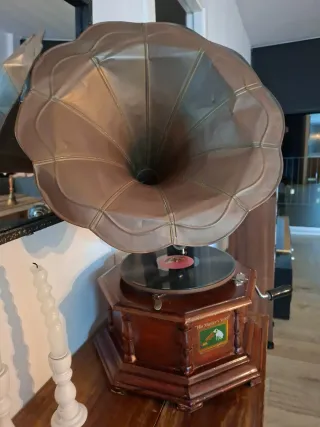 Gramófono His Master's Voice