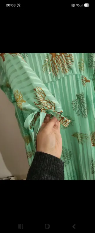 Vestido Massimo Dutti verde estampado