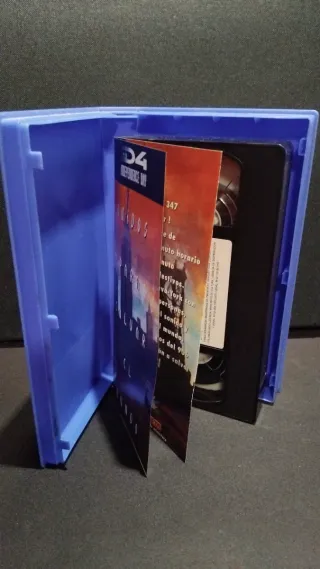 VHS INDEPENDENCE DAY +CAJA+LIBRETO 9/10 CONSERVADA
