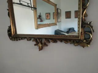 Espejo Vintage Dorado con Marco Tallado