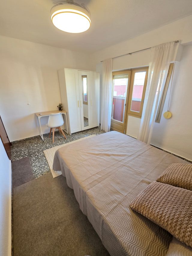 Habitaciones INDIVIDUALES en PETRER